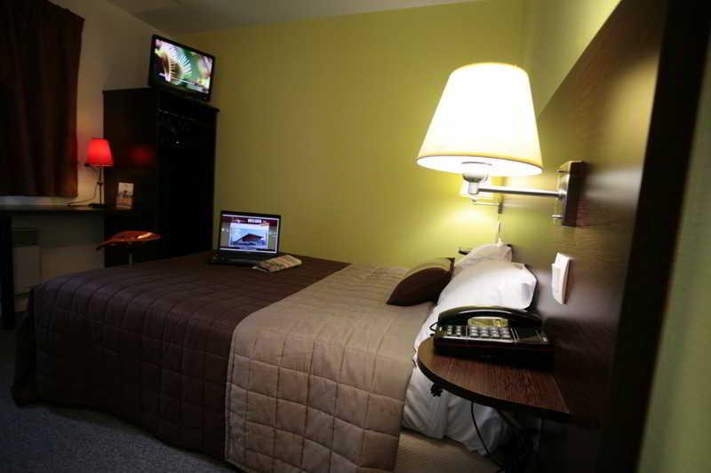 The Originals City, Hotel Helios, Roanne Nord Mably Bagian luar foto