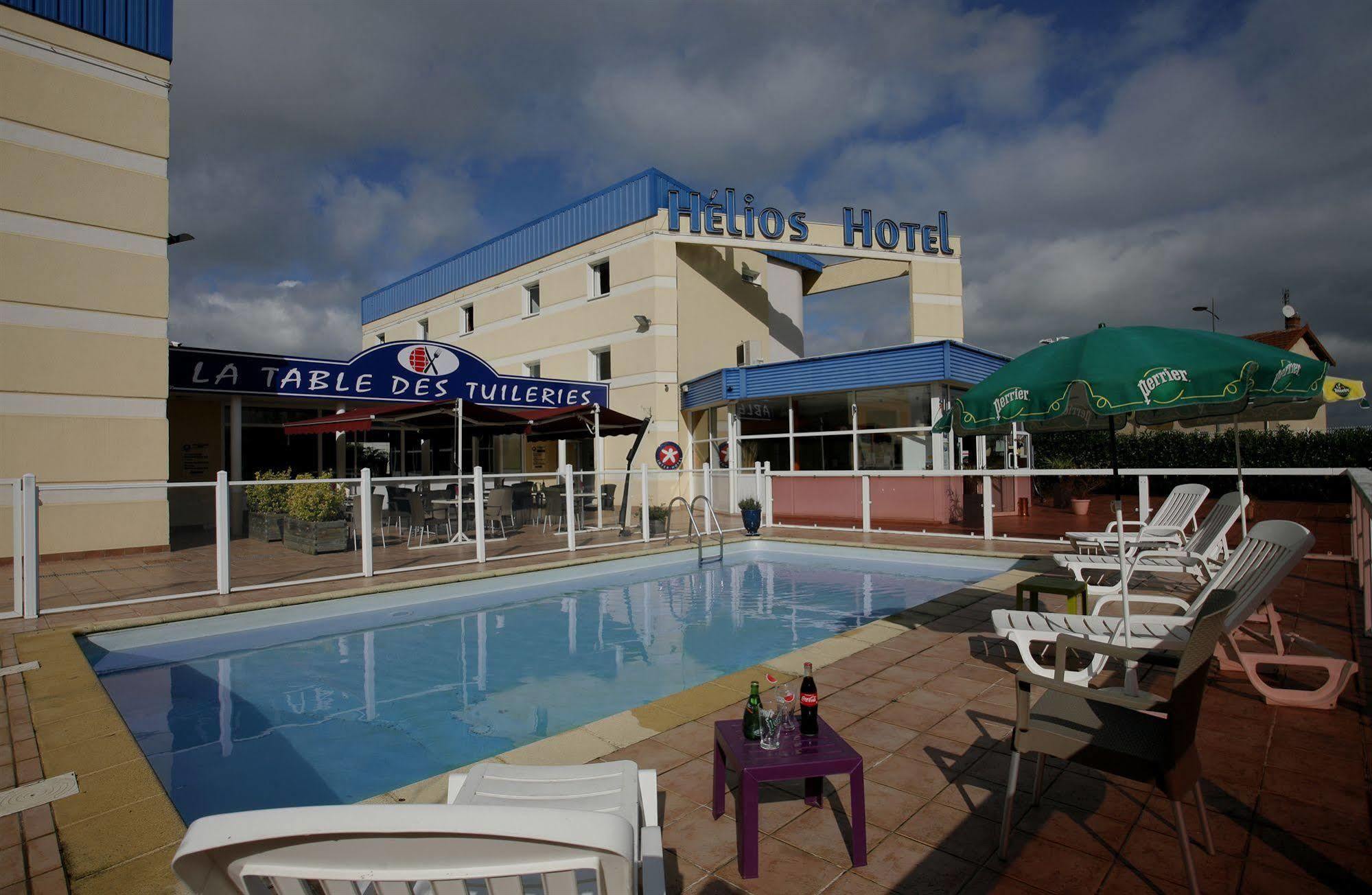 The Originals City, Hotel Helios, Roanne Nord Mably Bagian luar foto